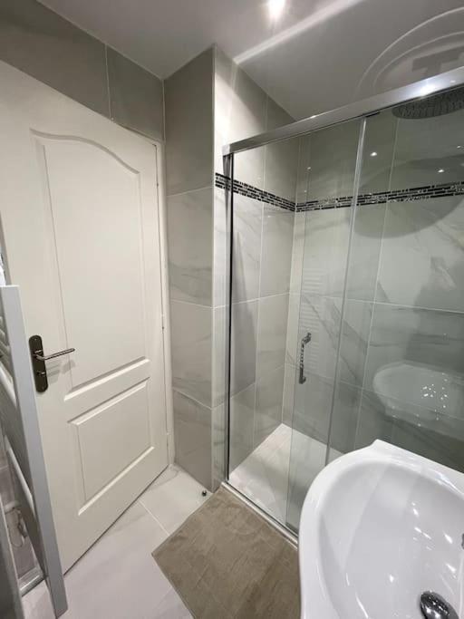 Appartement Cosy Et Moderne Proche De Disneyland Бюссі-Сен-Жорж Екстер'єр фото